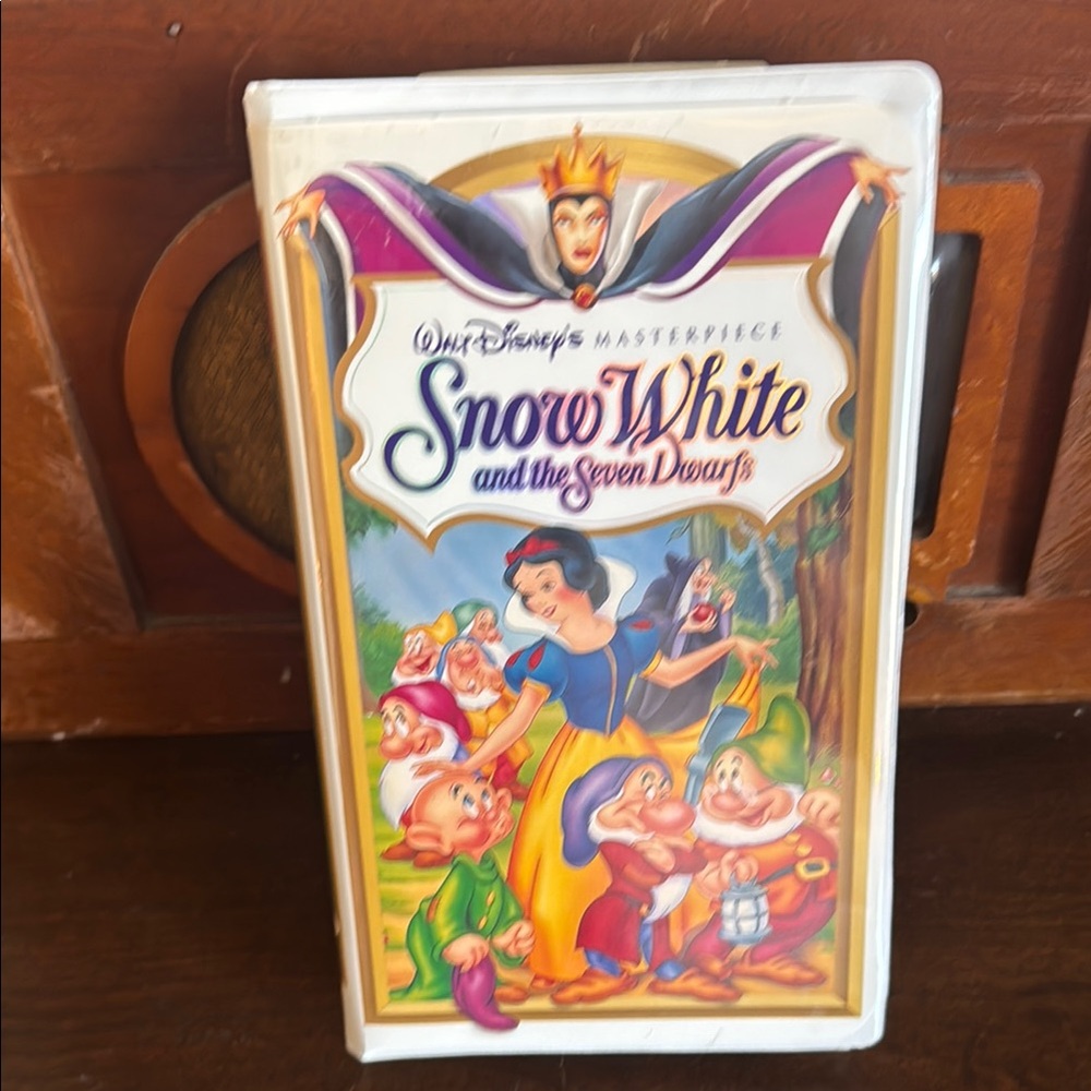Disney Snow White and the Seven Dwarfs VHS